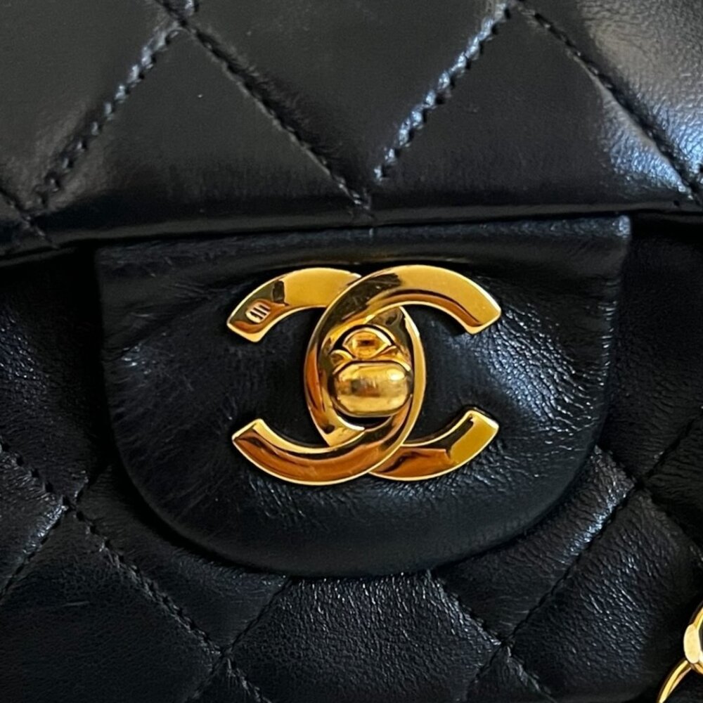 Chanel Vintage Classic Flap Black Lambskin Leather - Picture 9 of 15